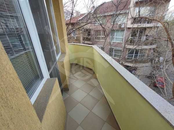 Дава се под наем Двустаен апартамент в Пловдив, Кючук Париж - 75 кв.м за 458.49 € - Снимка #5