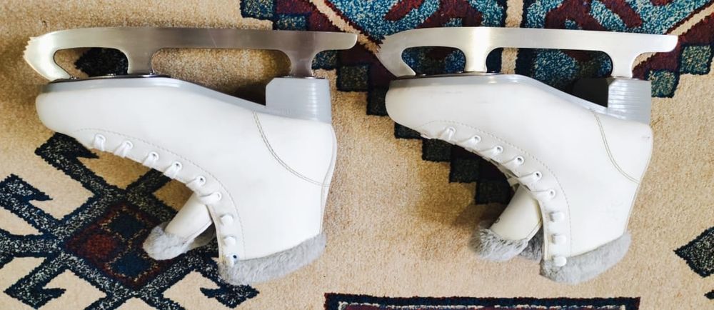 Коньки для девочки подростка.