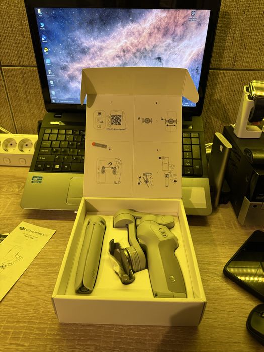 Selfie Ghimbal DjI Osmo SE Alb