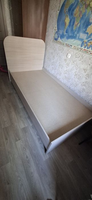 Продам кровать 100×200 б/у.(без матраса)