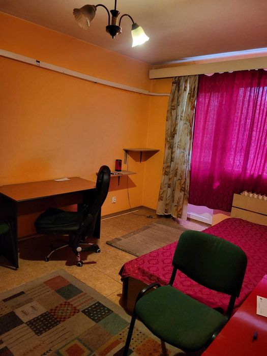 Proprietar, 2 cam Plaza, str. Brasov, 4/4, Piata Moghioros