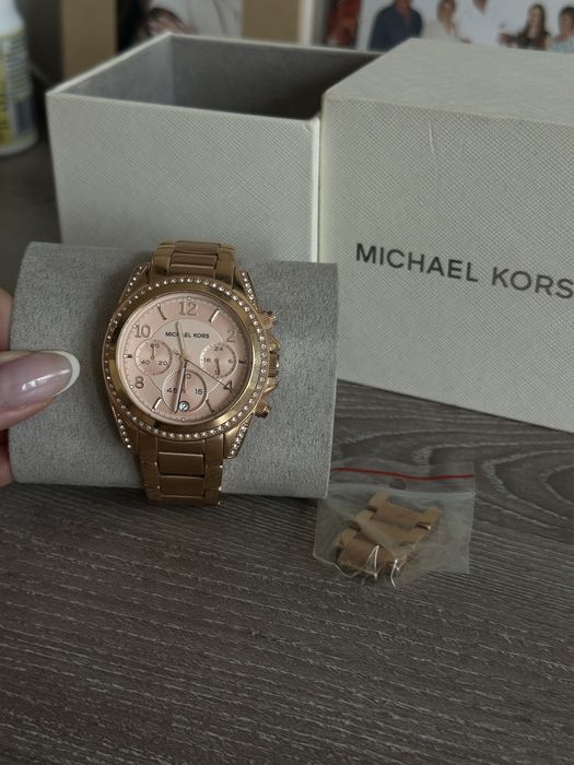 Часовник Michael Kors