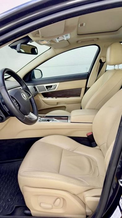 Jaguar XF 2,2 Diesel 2014 Navi Xenon
