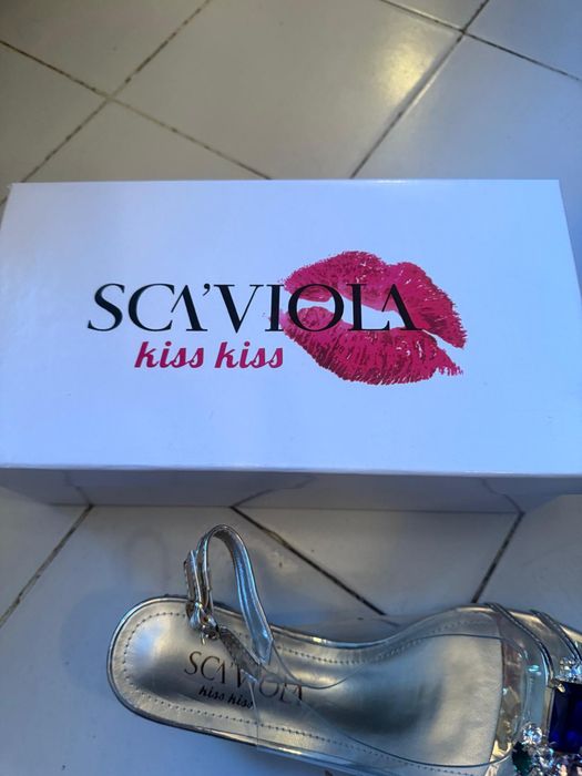 Дизайнерски, елегантни италиански обувки Sca'viola нови номер 38