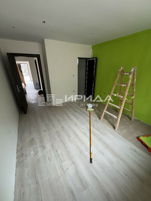 Къща в гр. Костинброд - с. Чибаовци 180m²