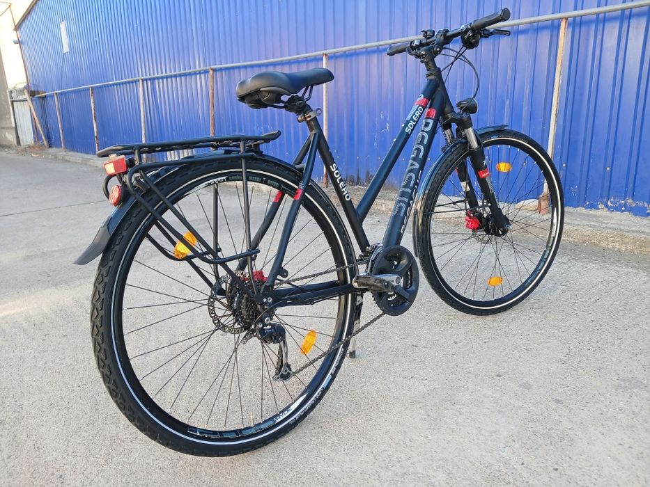 Vând bicicleta din aluminiu pentru damă