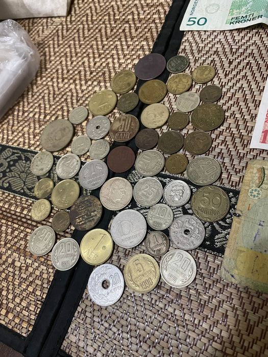 Стари банкноти пари стотинки