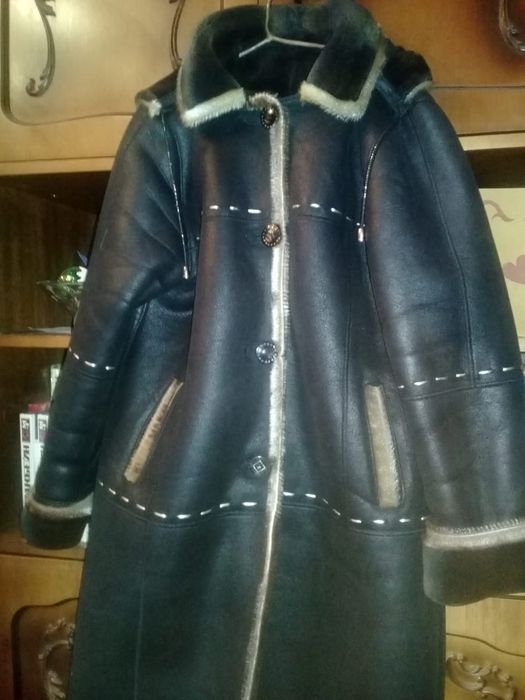 Продаю дублёнку женскую