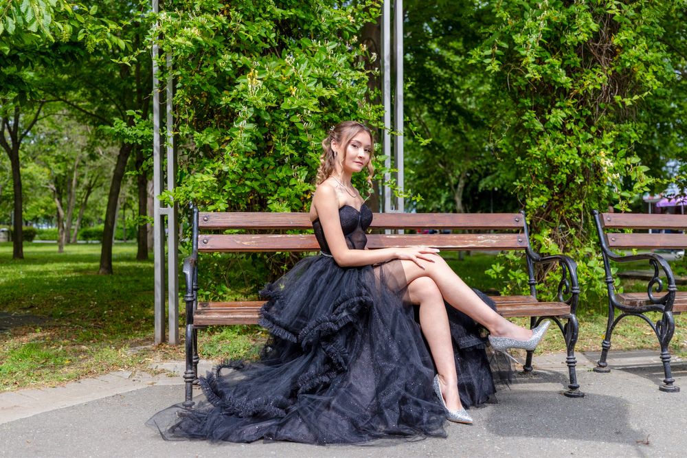 Черна бална рокля