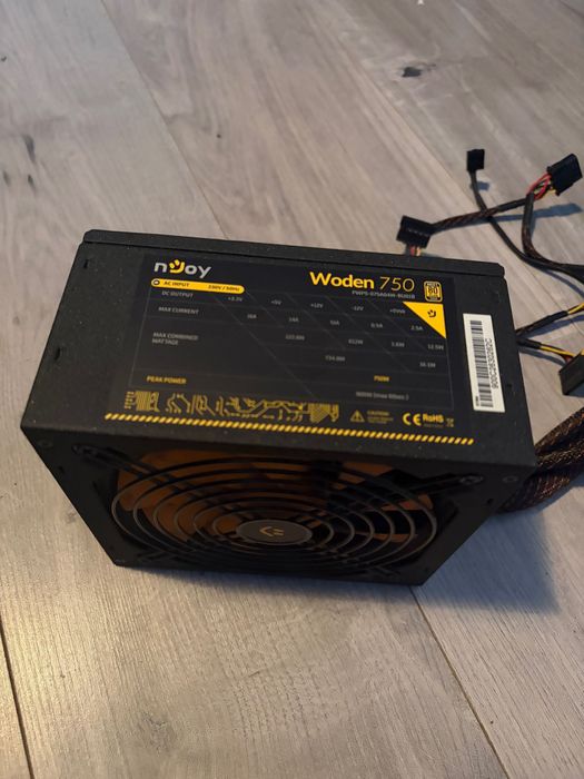Vând sursa njoy 750w