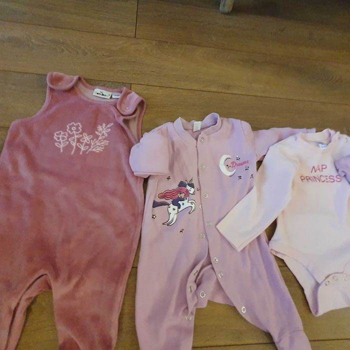 Дрехи  като нови за 3_ 6 месеца