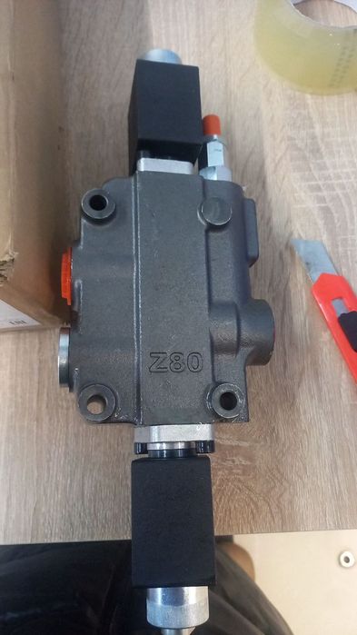 Распределитель Z80 A ES3 12V, "Badestnost" Болгария. 80 л.