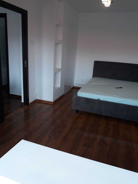 inchiriez garsoniera zona centrala et 4,str gen dragalina