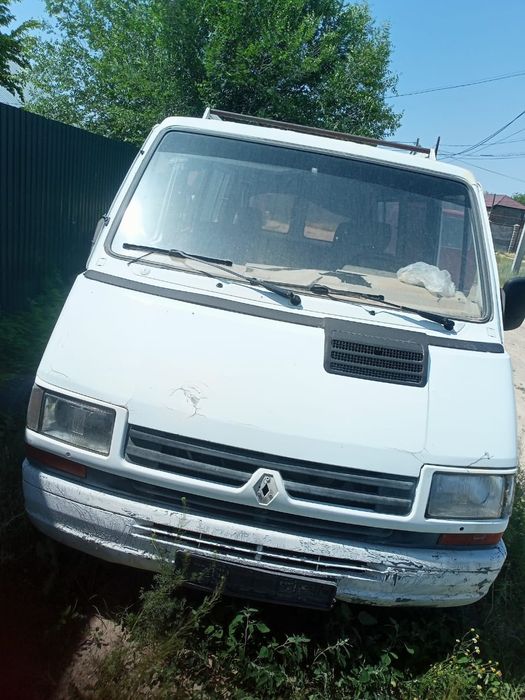 Рено трафик машина