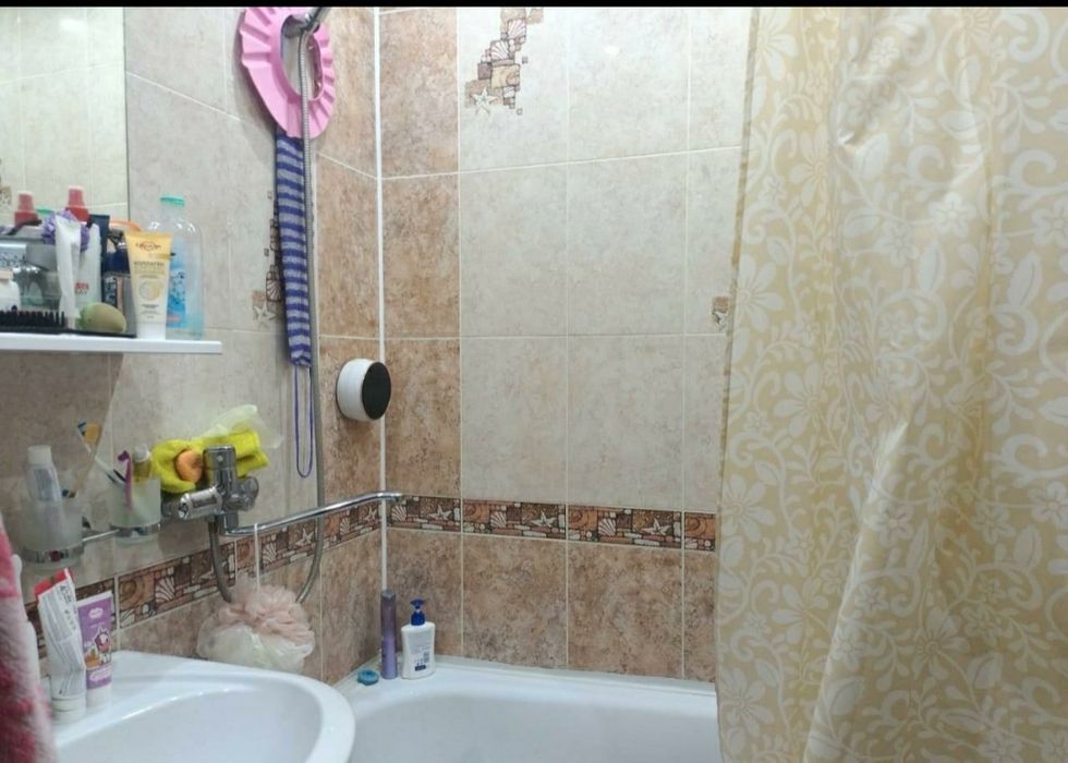 Продам 3 ком район 8 школы