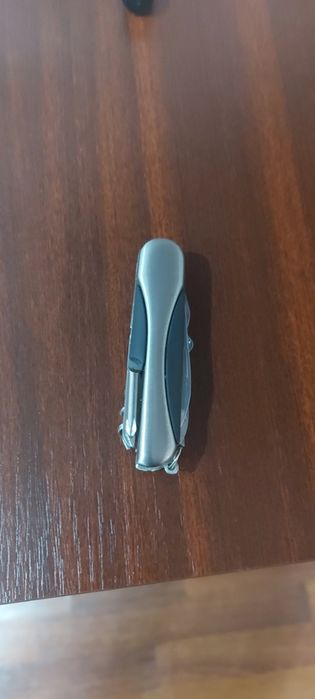 Briceag multi funcțional