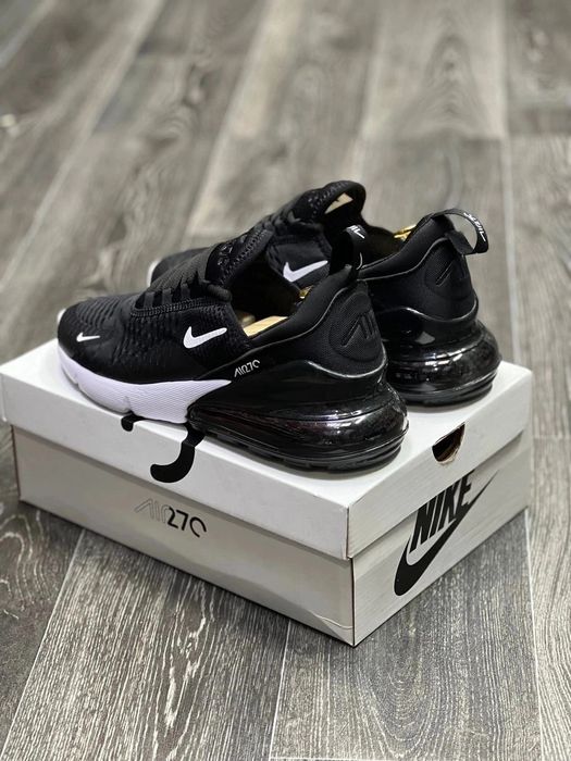 Кроссовки Nike air max 270