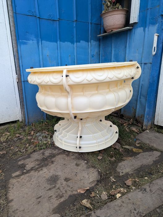 Продам форму для литья вазонов