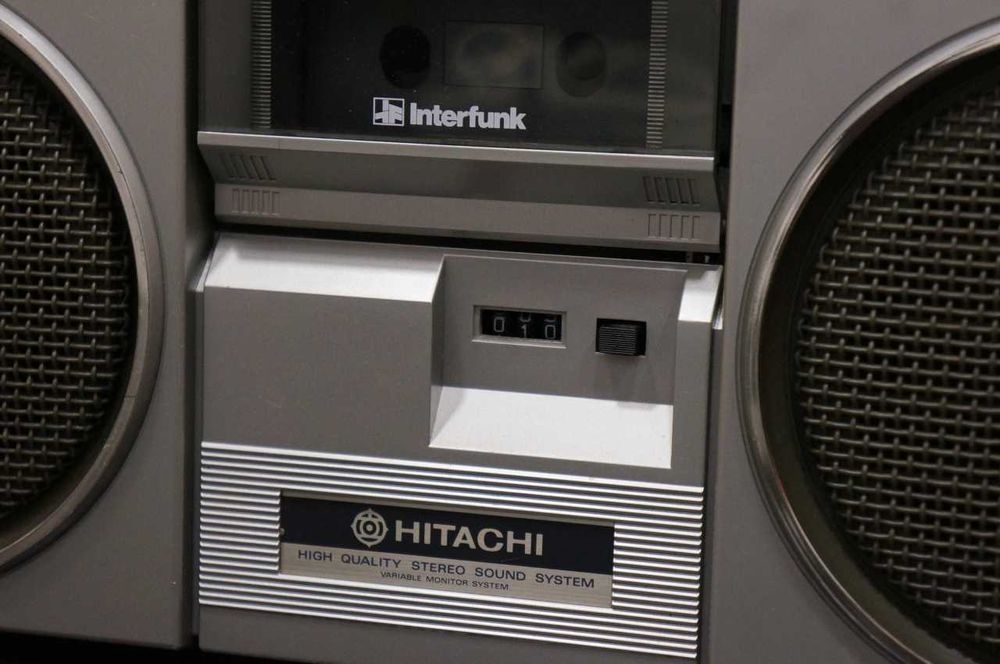 Радиокасетофон Hitachi TRK-7910EZ