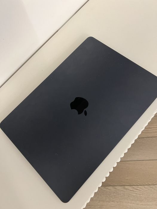 Macbook air m3 8/256