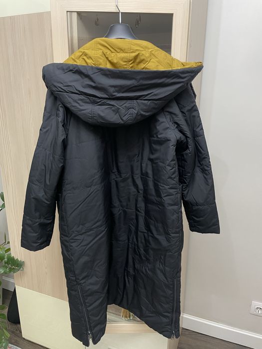 Продам женскую куртку