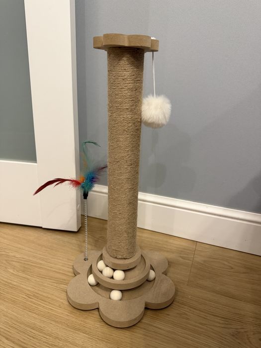 Продам когтеточку и лежанку