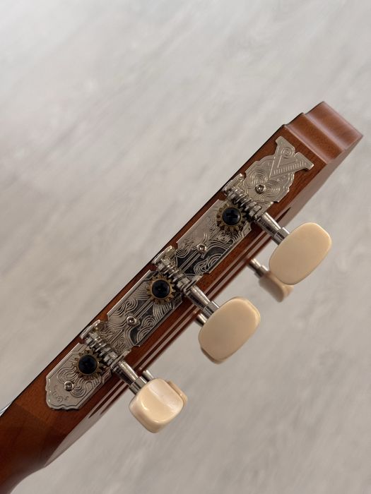 Класическа китара класик Valencia established 1972