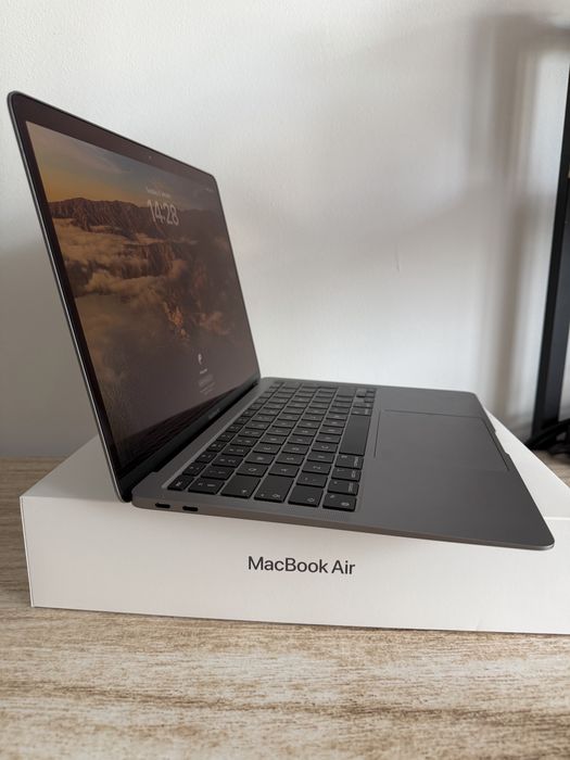 Vand Laptop Apple MacBook Air 2024 - 13“, True Tone, procesor Apple M1