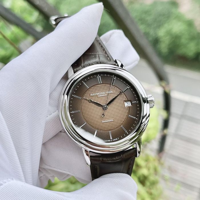 Швейцарские часы Raymond Weil