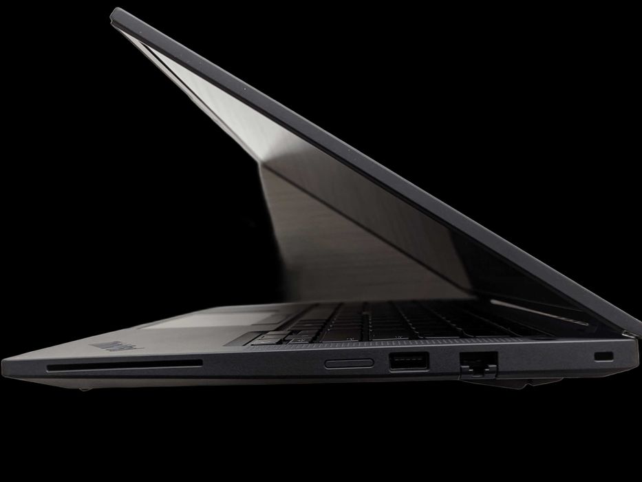 Lenovo ThinkPad P14s Gen 6 (AMD Ryzen AI 9 HX PRO 370)