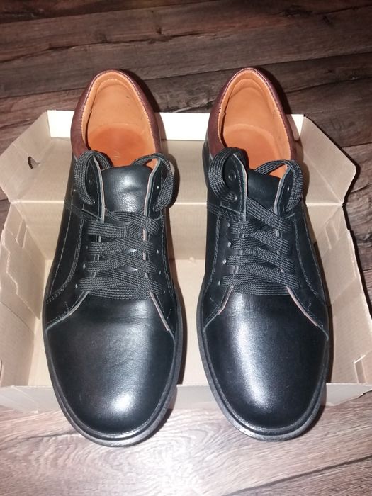 Продам мужские туфли