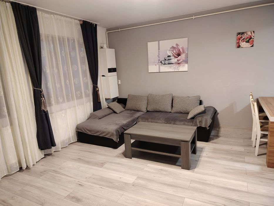 Închiriez apartament cu doua camere în Florești