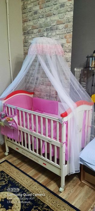 Своя детская кроватка с бортиками с одеялом с простонью комплект