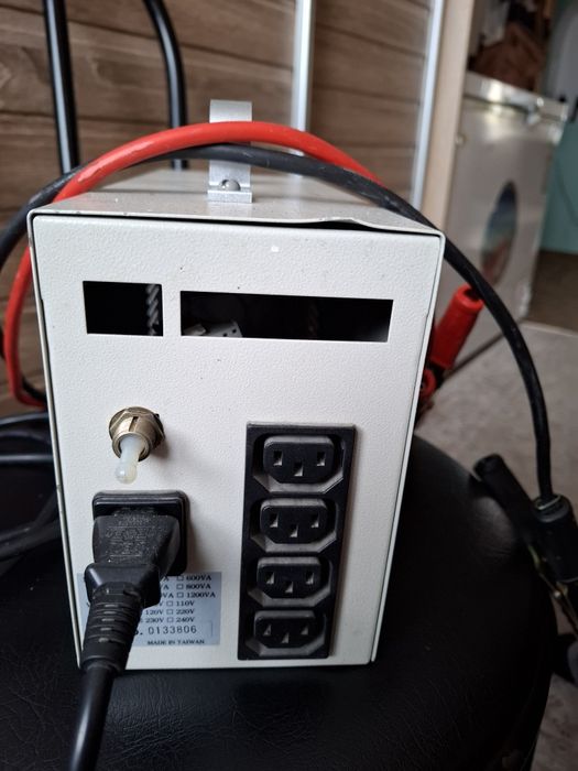 Зарядное устройство автомобильное 12v