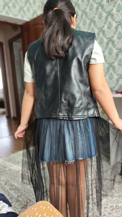 Одежда для девочки 7-9 лет