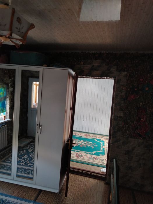 Дом 4 комнатный частный