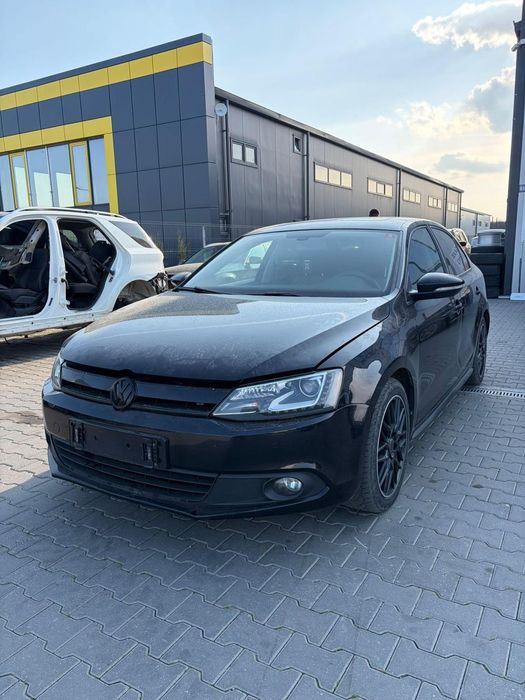 Dezmembram Volkswagen Jetta Hybrid 1.4 TSI din 2013