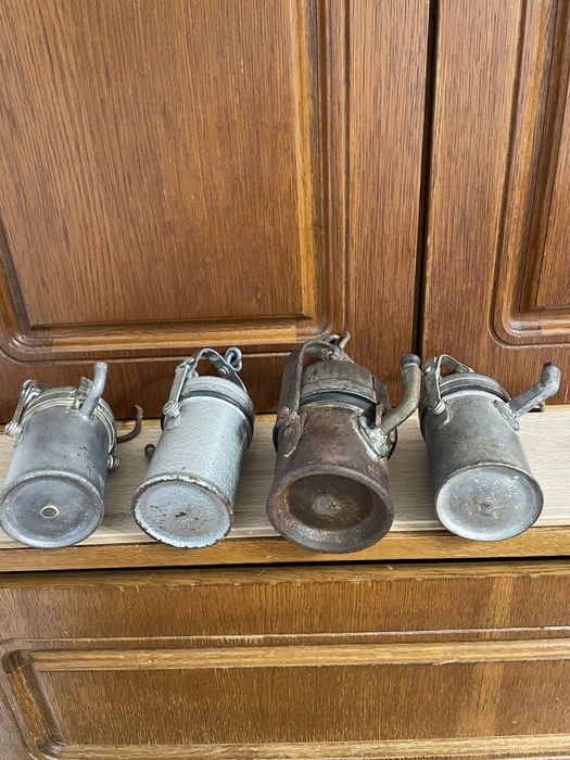 Vand 4 lămpi vechi de miner