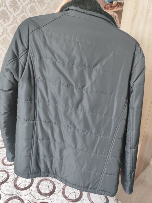 Продам куртку зимнюю