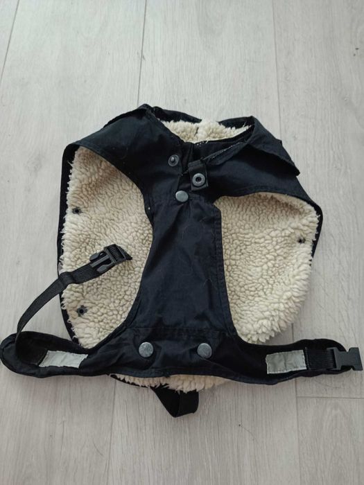 Lot accesorii pentru cățel talie mică – hăinuțe, jucării și treats