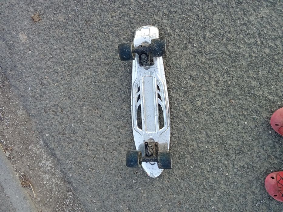 ‼️ iau doar cash‼️skateboard copii 8 9 10 11 12 13 14 15 ani în stare bună