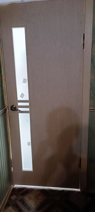 Продам дверь  межкомнатный