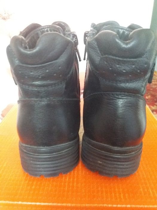 Сапоги зимние на мальчика.