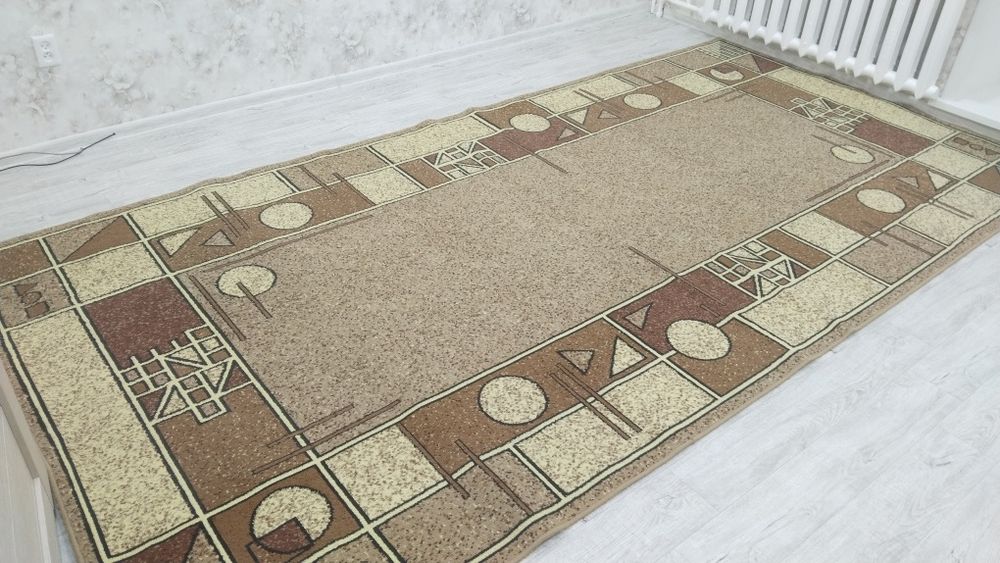 Продам ковер 2*3,9м