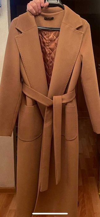 Модное пальто на весну/осень для стройной девушки