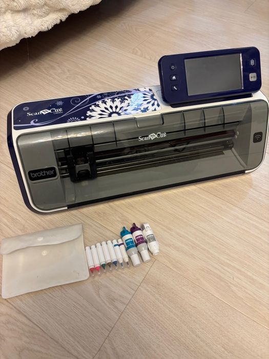 Masina Scan N Cut Brother CM900, Scaneaza si Decupeaza, Alb