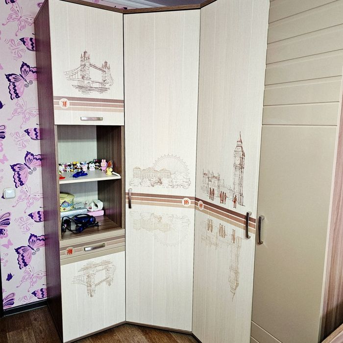 Продам спальный гарнитур