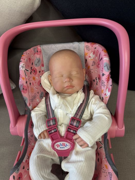 Baby Born кукла бебе с кош :)