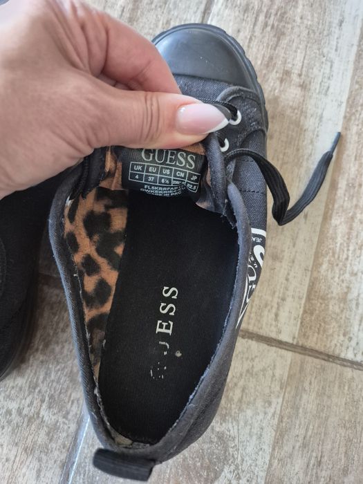 Дамски кецове GUESS