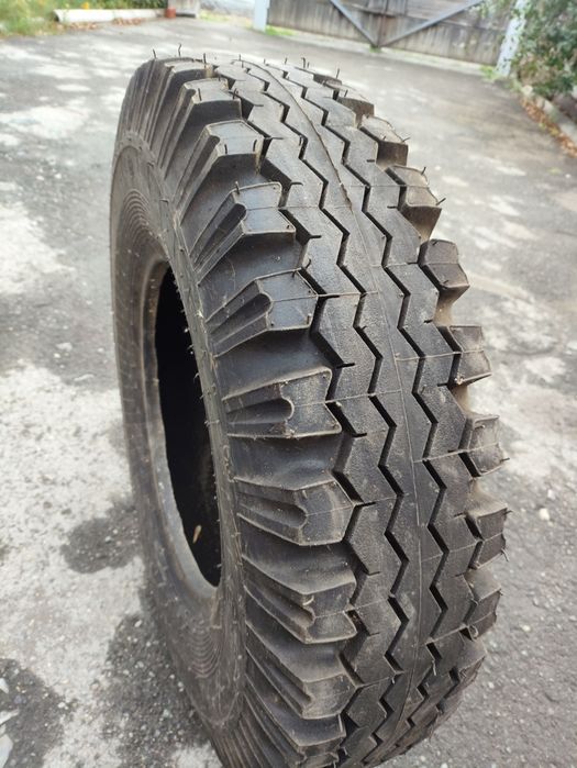 Шины на УАЗ новые.